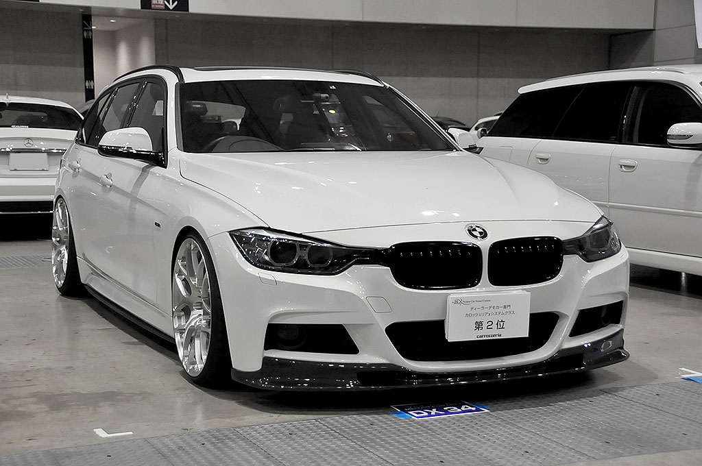 BMW・320i ツーリング by サウンドステーション クァンタム