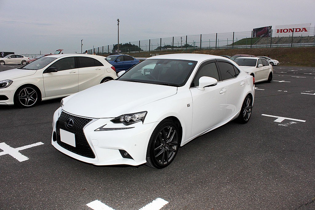 Lexus・IS300h F SPORT（オーナー:悠翔 咲季さん）by VIBES BEWITHSTATE Class 第1位