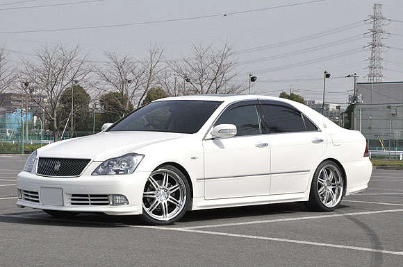 Mycar-lifeデモカー:WORK VARIANZA T1S装着後