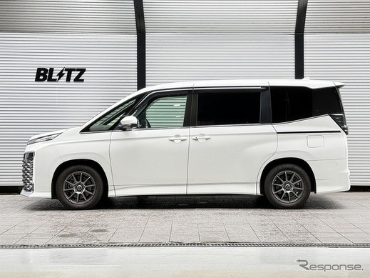 BLITZ　ヴォクシー　ノア ノア』『ヴォクシー』をスタイリッシュにローダウン！ ブリッツの車