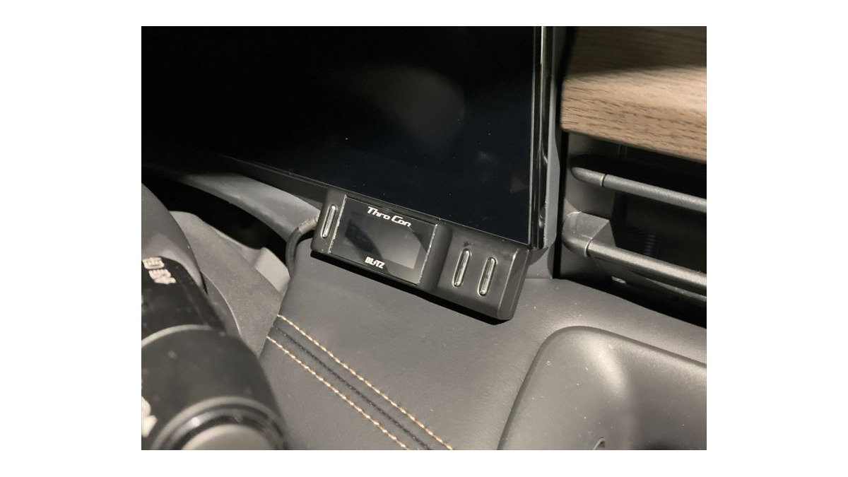 アクセルレスポンスを自在に制御！ BLITZの「スロコン」にIS500、bZ4X