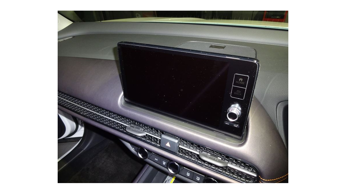 走行中でもテレビが見られる!! BLITZの「TV JUMPER」にHONDA ZR-V