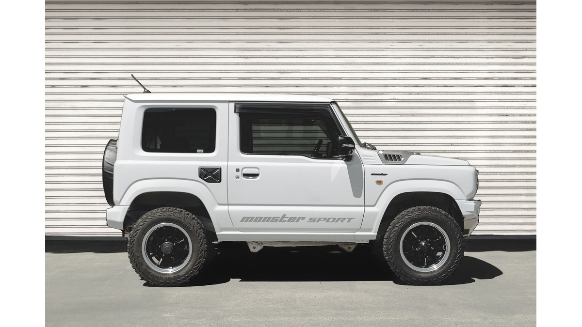 カーボン柄とシボ柄の2タイプが登場！ MONSTER SPORTからジムニー