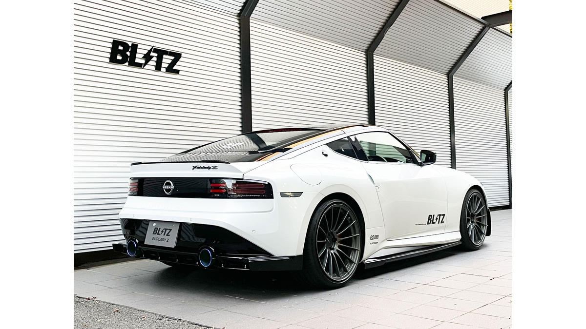 フェアレディZ(RZ34)にチタンブルーの輝きを! BLITZがオール フェアレディZ(RZ34)にチタンブルーの輝きを! BLITZがオール