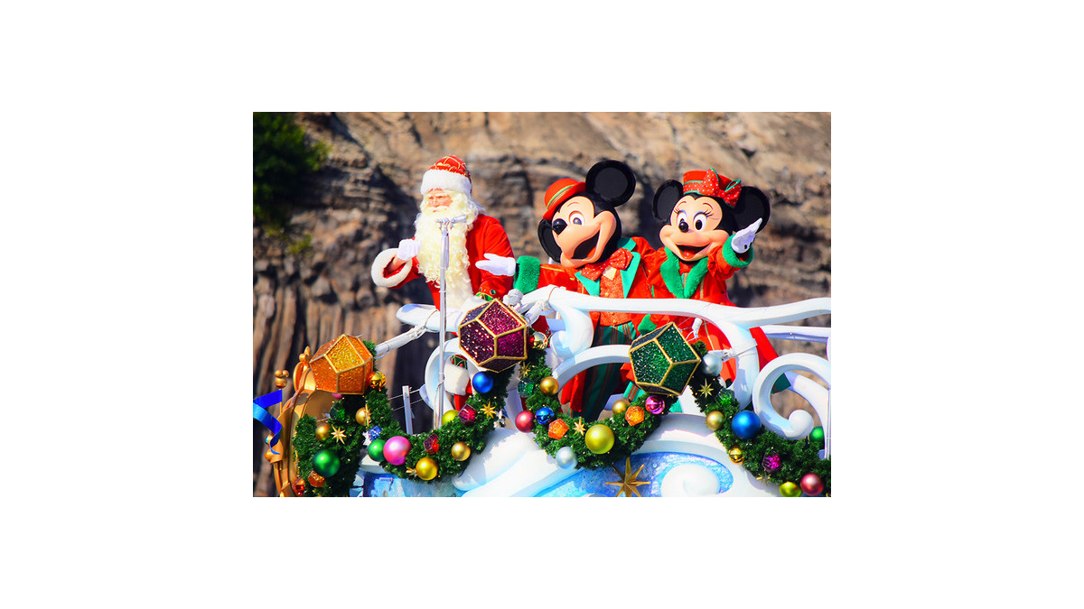 ディズニー】ミッキー＆ミニーが新コスお披露目！「ディズニー