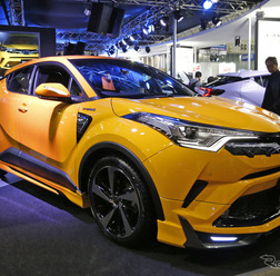 トヨタ C-HR ブースト インパルス スタイル by モデリスタ（東京オートサロン2017）