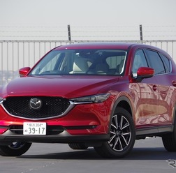マツダ CX-5 新型。写真はディーゼルの「XD」