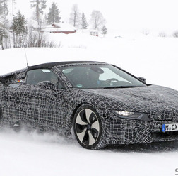 BMW i8 ロードスタースクープ写真