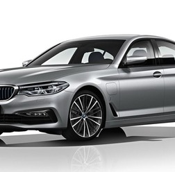 新型BMW530e iパフォーマンス