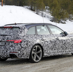 アウディRS4アバントスクープ写真