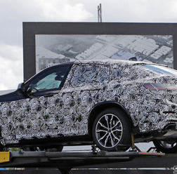 BMW X4 次期型 スクープ写真