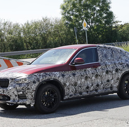 BMW X4次期型 スクープ写真