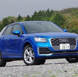 アウディ Q2