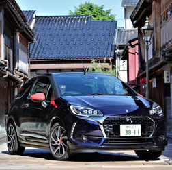 DS3カブリオ イネス・ド・ラ・フレサンジュ