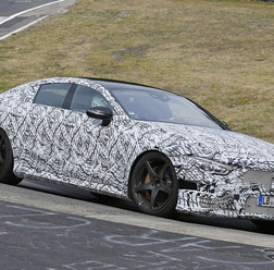 メルセデス AMG GT 4ドアモデル スクープ写真