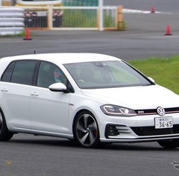 VW ゴルフ GTI 改良新型