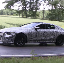 メルセデス AMG GT 4ドア スクープ動画