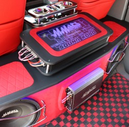 カスタム・オーディオマシン SpecialFeature!! TOYOTA HIACE（オーナー・別部さん）　by　施音人工房　前編