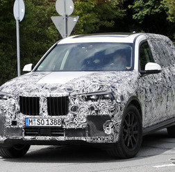 BMW X7 スクープ写真