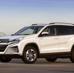 トヨタ RAV4 が3年ぶりに日本市場に復活する?画像は予想CG