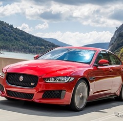 ジャガー XE(2018年)