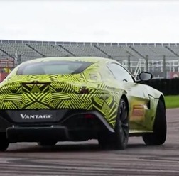 アストンマーティン ヴァンテージ 新型のプロトタイプ