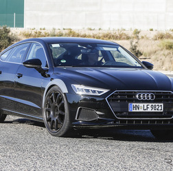 アウディ RS7スポーツバック 次期型 スクープ写真