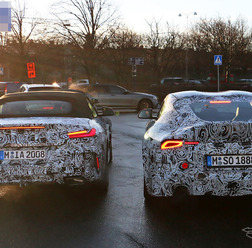トヨタ スープラ(写真右)と BMW Z4(同左)が奇跡のツーショット!?