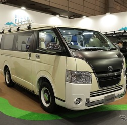トヨタ・モデリスタ・ハイエース・リラクベース （東京オートサロン2018）