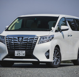 トヨタ・アルファードG(2015年)