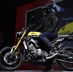 ヤマハ XSR900