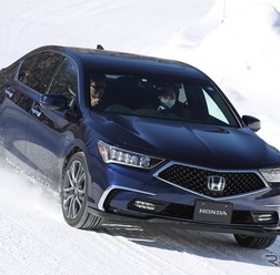 ホンダ レジェンド 新型(マイナーチェンジモデル)で豪雪の鷹栖試験場を走った
