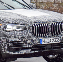 BMW X5 次期型スクープ写真