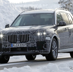 BMW X7 スクープ写真