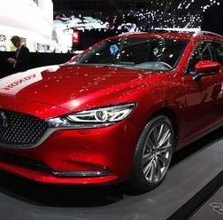 マツダ6ワゴン改良新型(ジュネーブモーターショー2018)