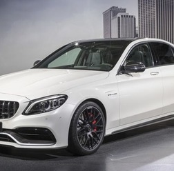 メルセデス AMG C63 S セダン改良新型（ニューヨークモーターショー2018）