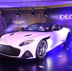 アストンマーティン DBSスーパーレッジェーラ