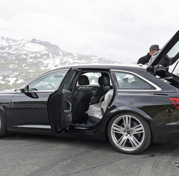 アウディ RS6アバント 次期型スクープ写真