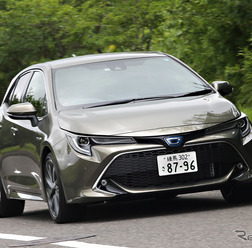 トヨタ カローラスポーツ