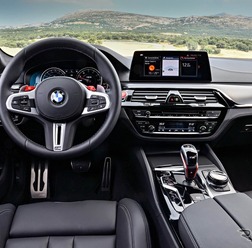 BMW M5 コンペティション