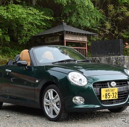 ダイハツ コペンセロ で700kmドライブ。ぶどう峠にて記念撮影。