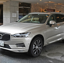 ボルボ XC60 D4 AWD