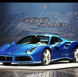フェラーリ 488 スパイダー