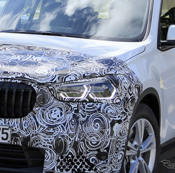 BMW X1 改良新型 スクープ写真