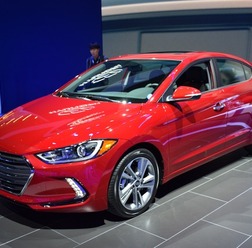 ヒュンダイ エラントラ 新型（ロサンゼルスモーターショー15）