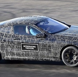 BMW M8 クーペ 新型のプロトタイプ