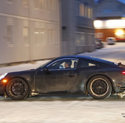 ポルシェ 911 次期型スクープ写真