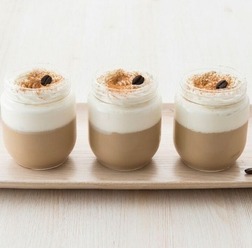 12月4日(金)オープンのサラベス東京店新メニュー、猿田彦珈琲を使った「コーヒープディング」。