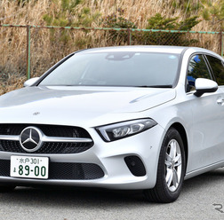 メルセデスベンツ Aクラス 新型（A180）