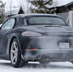ポルシェ 718ボクスター 6気筒モデル スクープ写真